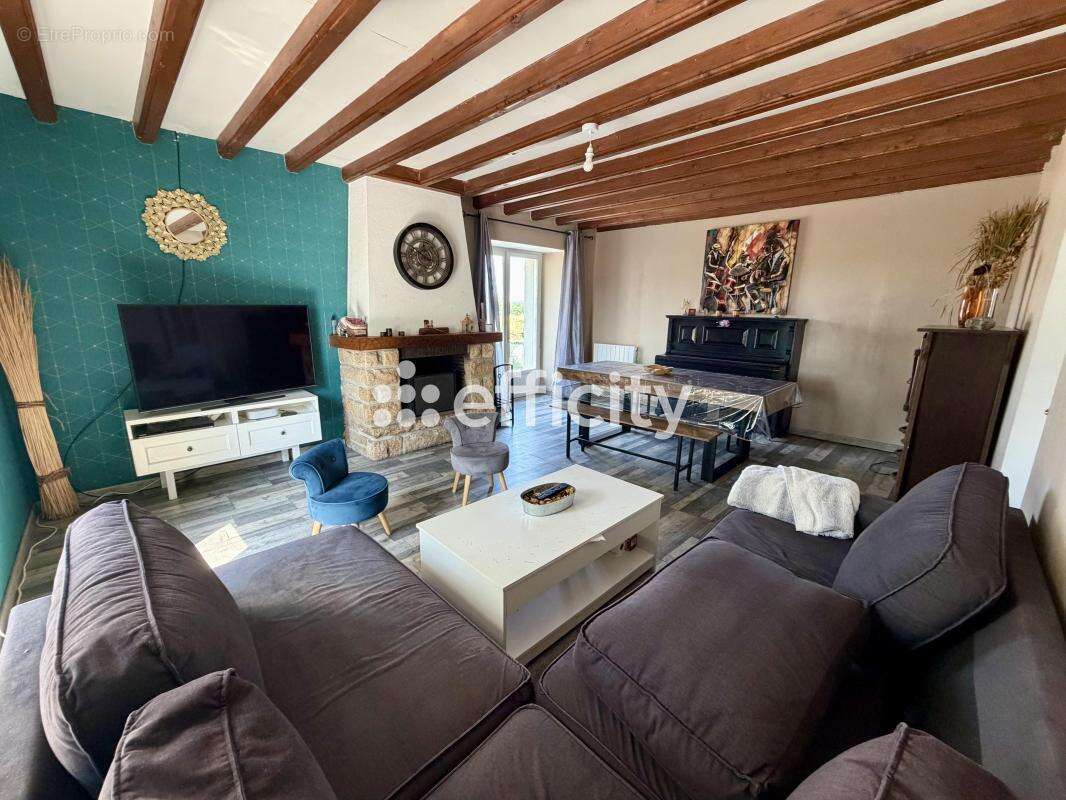 Maison 160 m² à Acigne  - photo 10