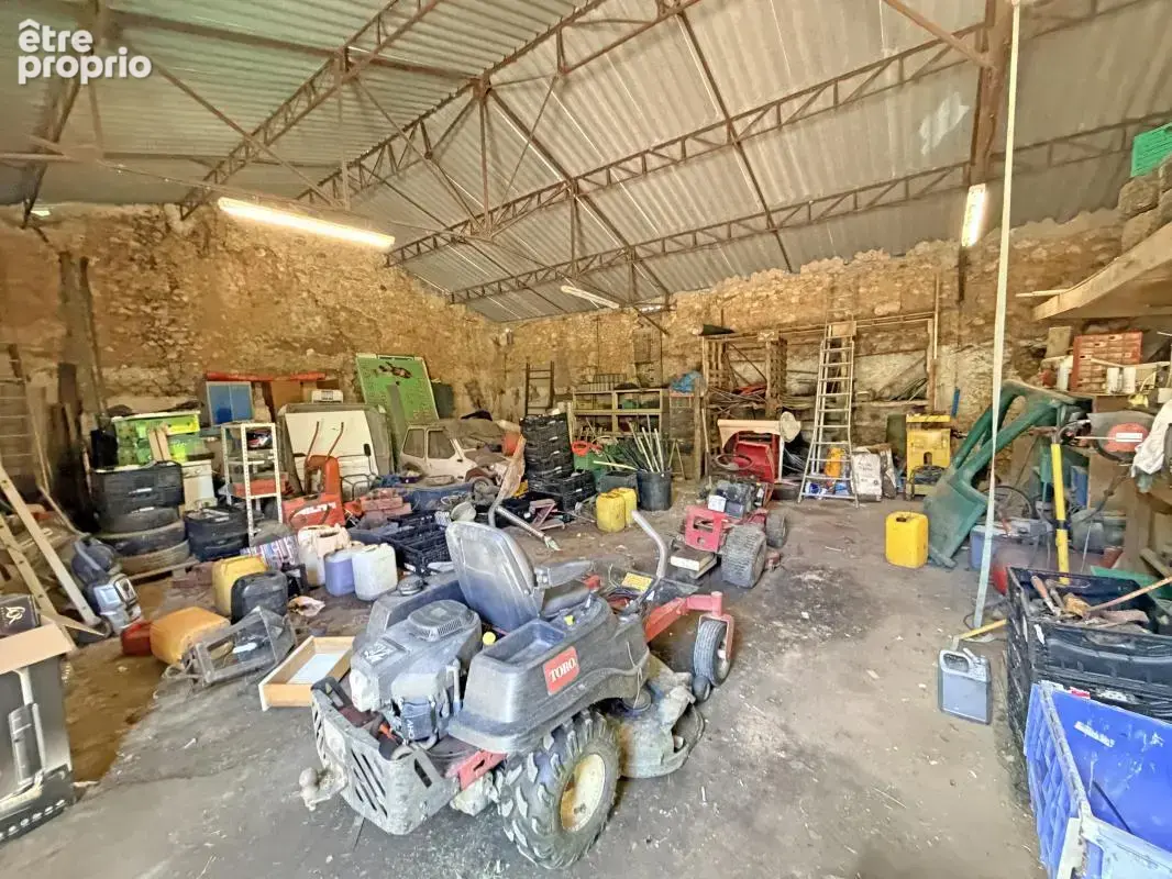 Propriété de 19,5 hectares avec étang multiples bâtiments - photo 13