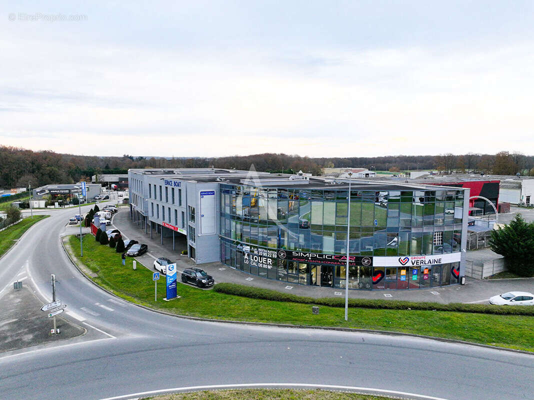 Commerce à NOGENT-LE-PHAYE