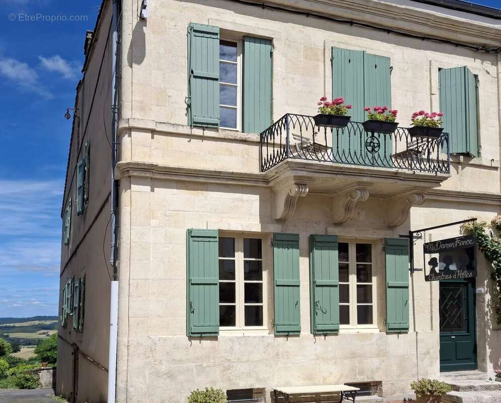Maison à MONCLAR