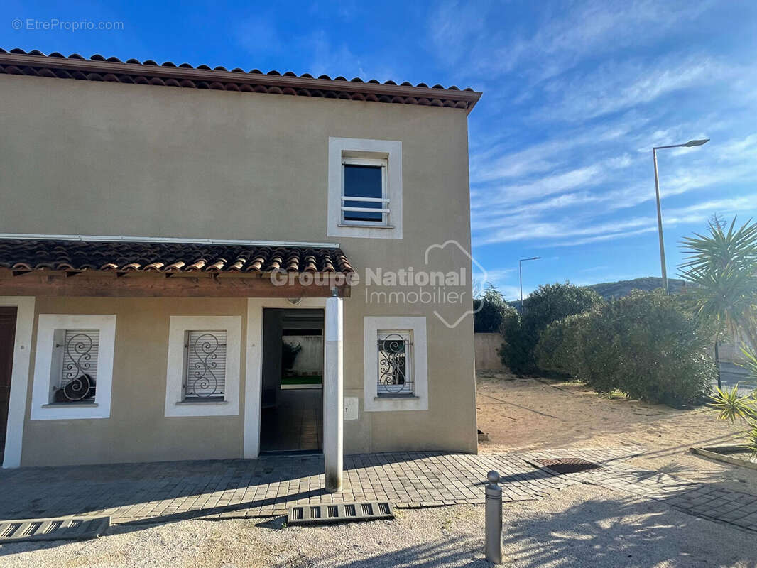 Maison à CHATEAUNEUF-LES-MARTIGUES