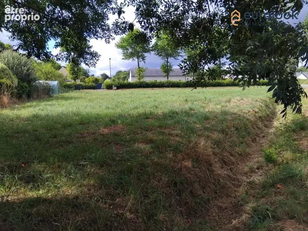 Tres beau terrain viabilise de 1086 m² a st guyomard - photo 2