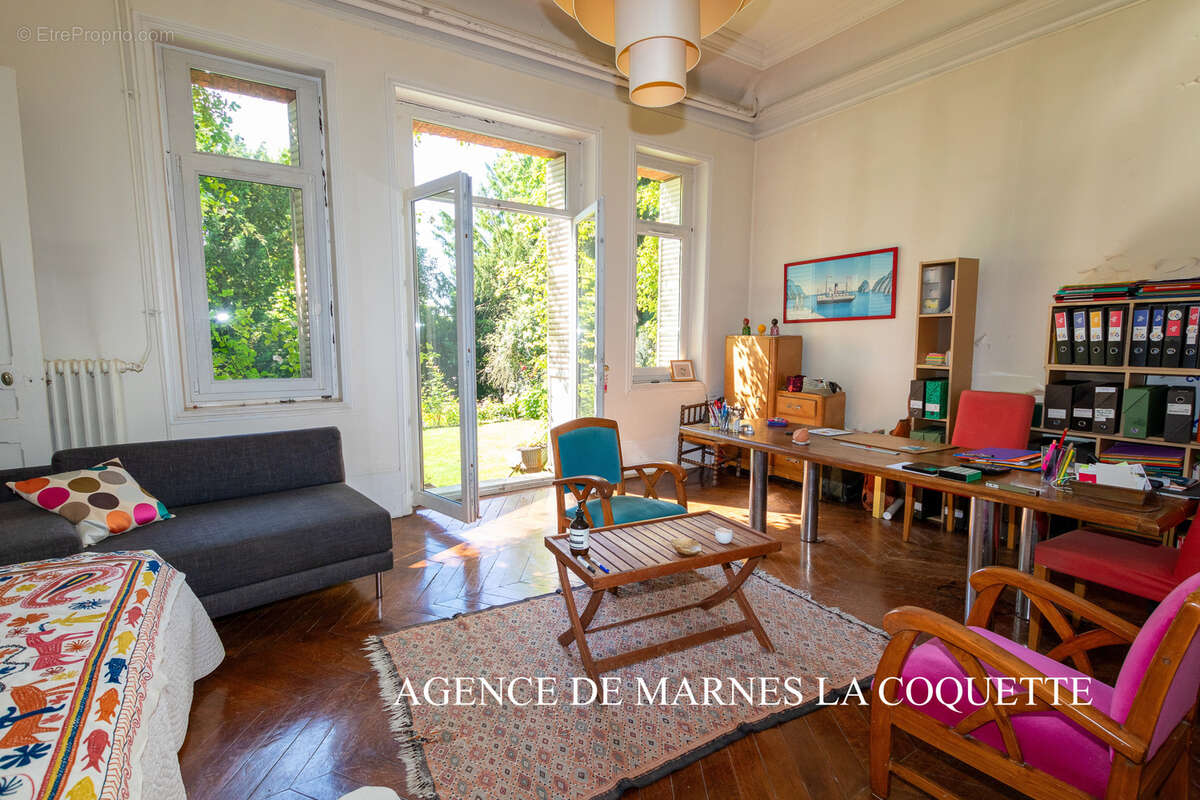 Maison à VILLE-D'AVRAY