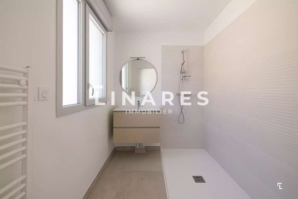 Appartement à MARSEILLE-11E