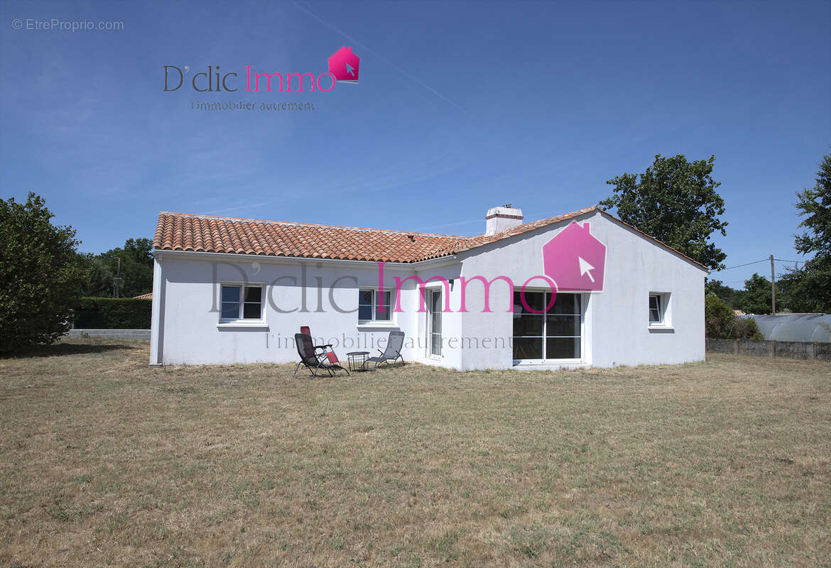 Maison à SOULLANS