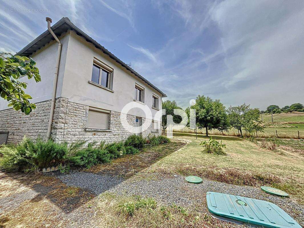 Maison à BRIGNAC-LA-PLAINE