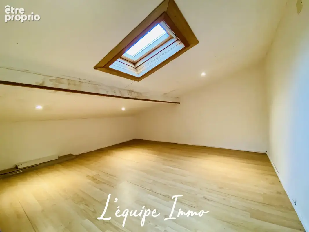 Maison T6 sur 1 hectare de terrain - photo 29