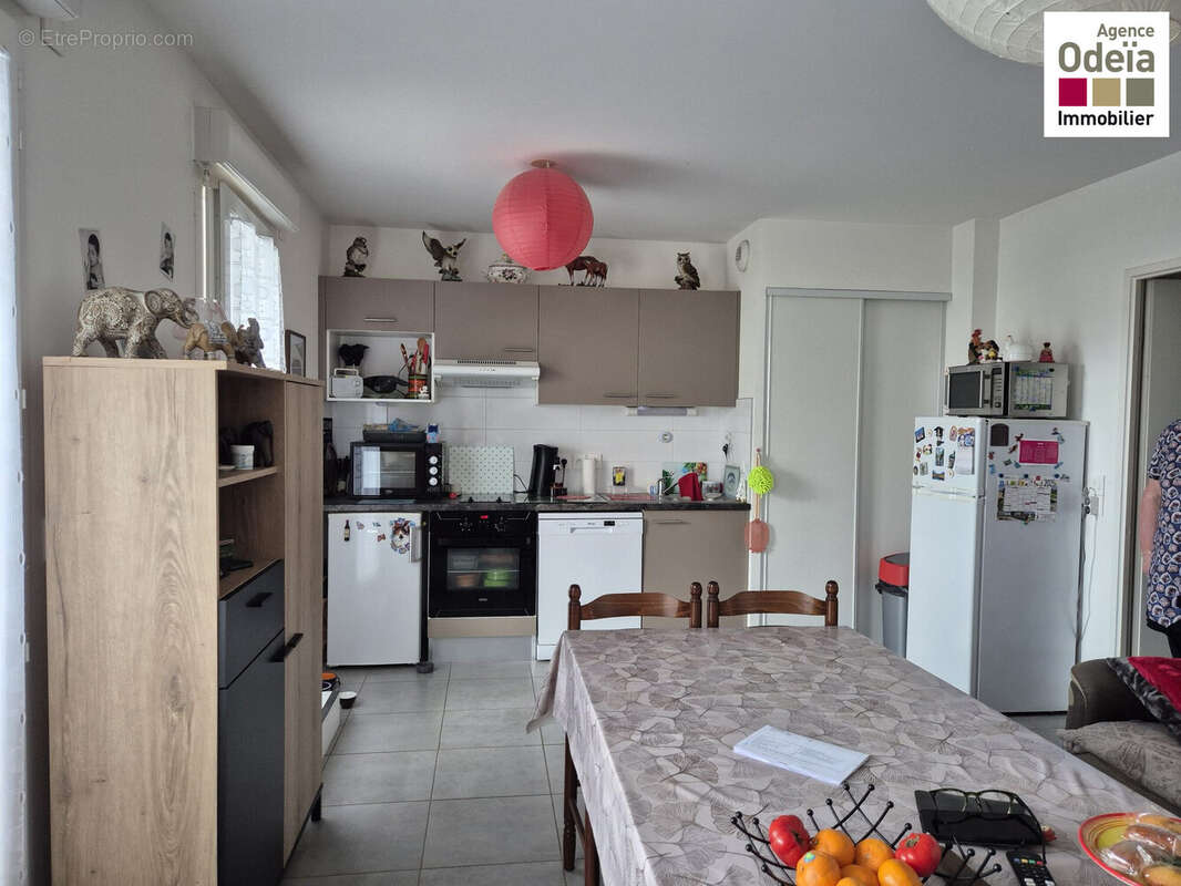 Agence Odeïa Immobilier - Exclusivité - Appartement T2 Arès - pièce de vie