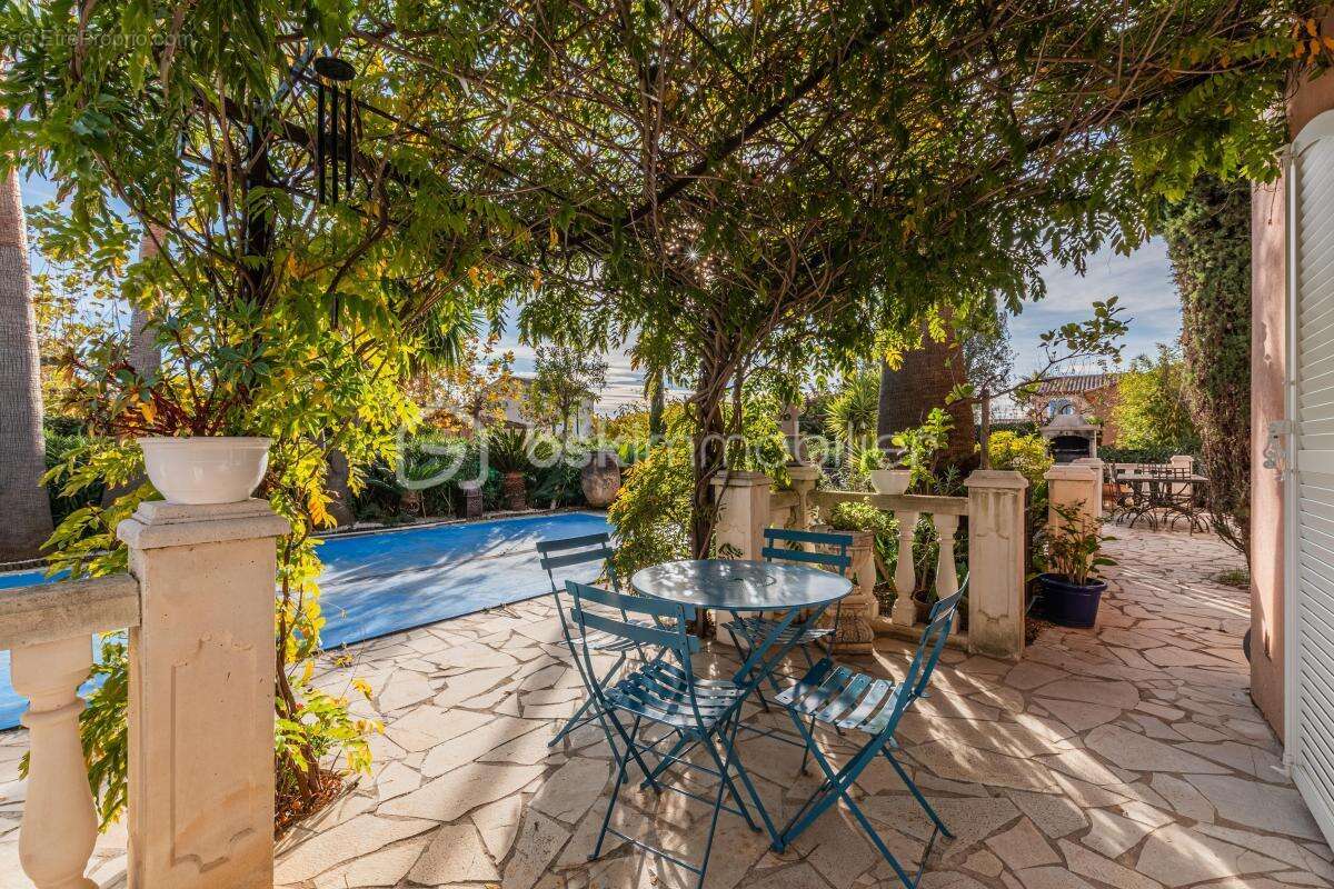 Maison à LA LONDE-LES-MAURES