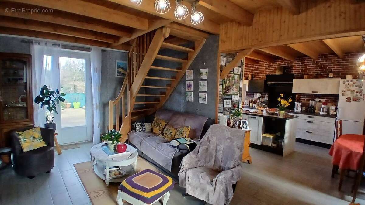 Maison à MONTEMBOEUF