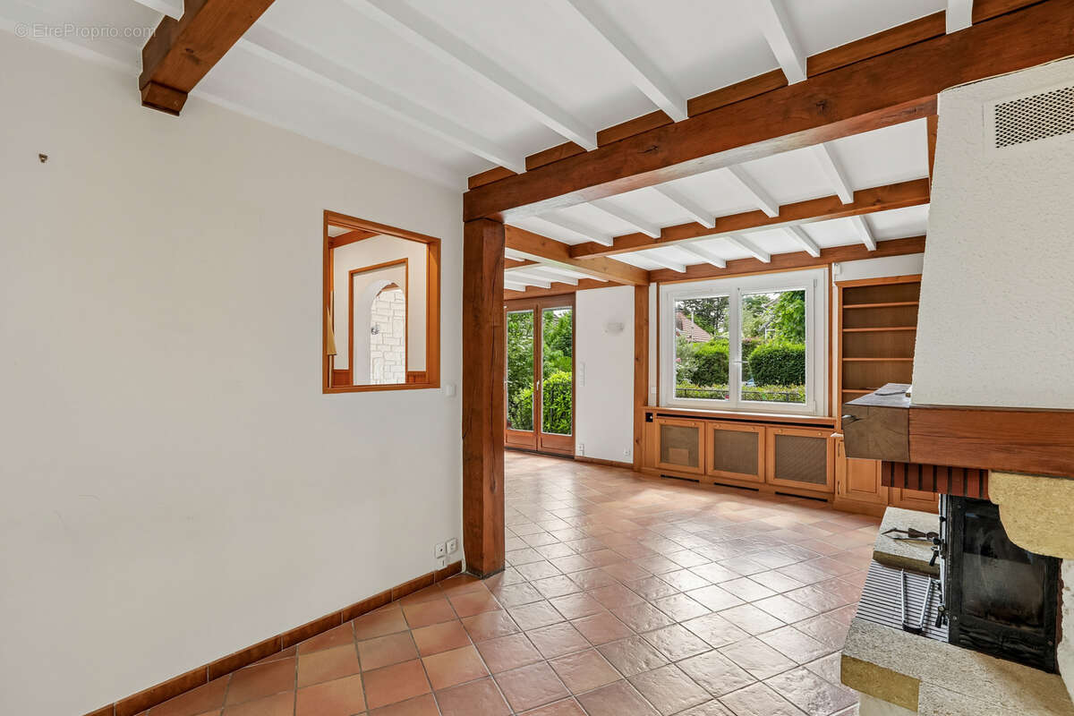Maison à SAVIGNY-SUR-ORGE