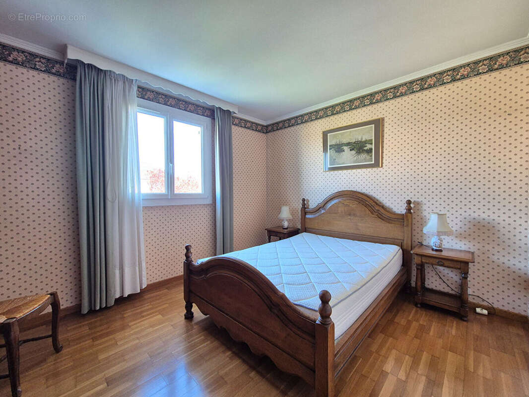 Maison à MONTIGNY-LE-BRETONNEUX