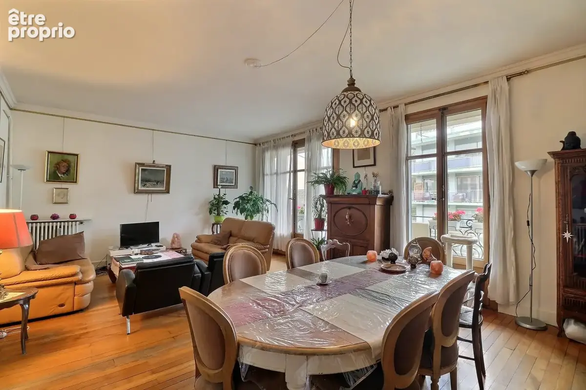 Appartement à EVIAN-LES-BAINS