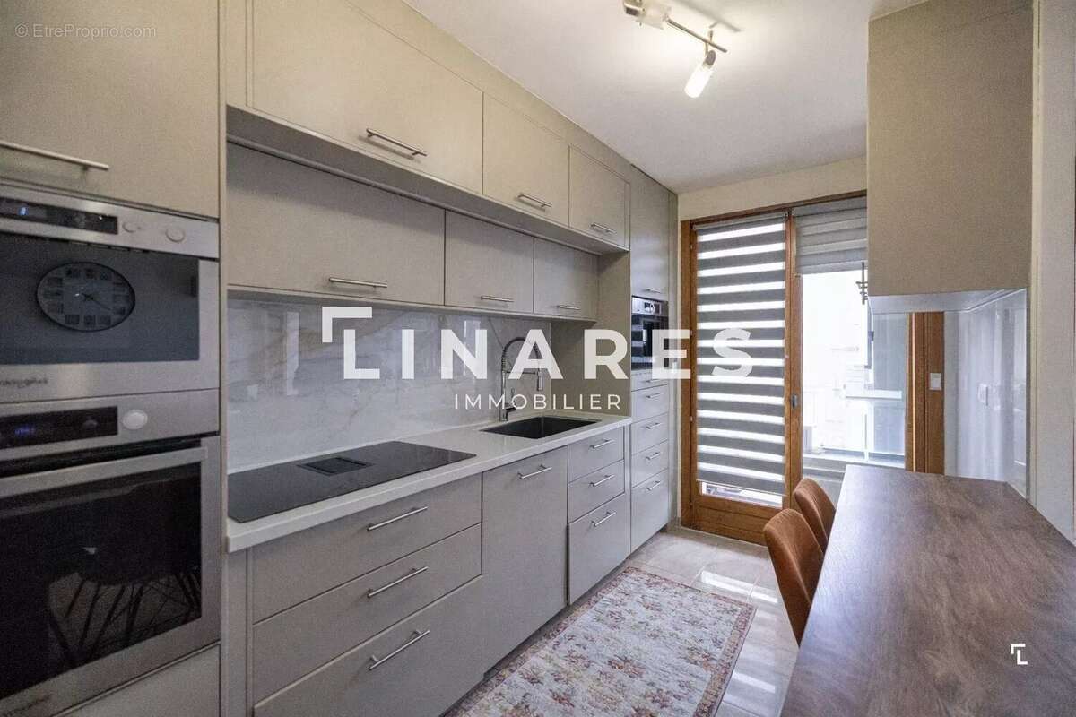 Appartement à MARSEILLE-3E