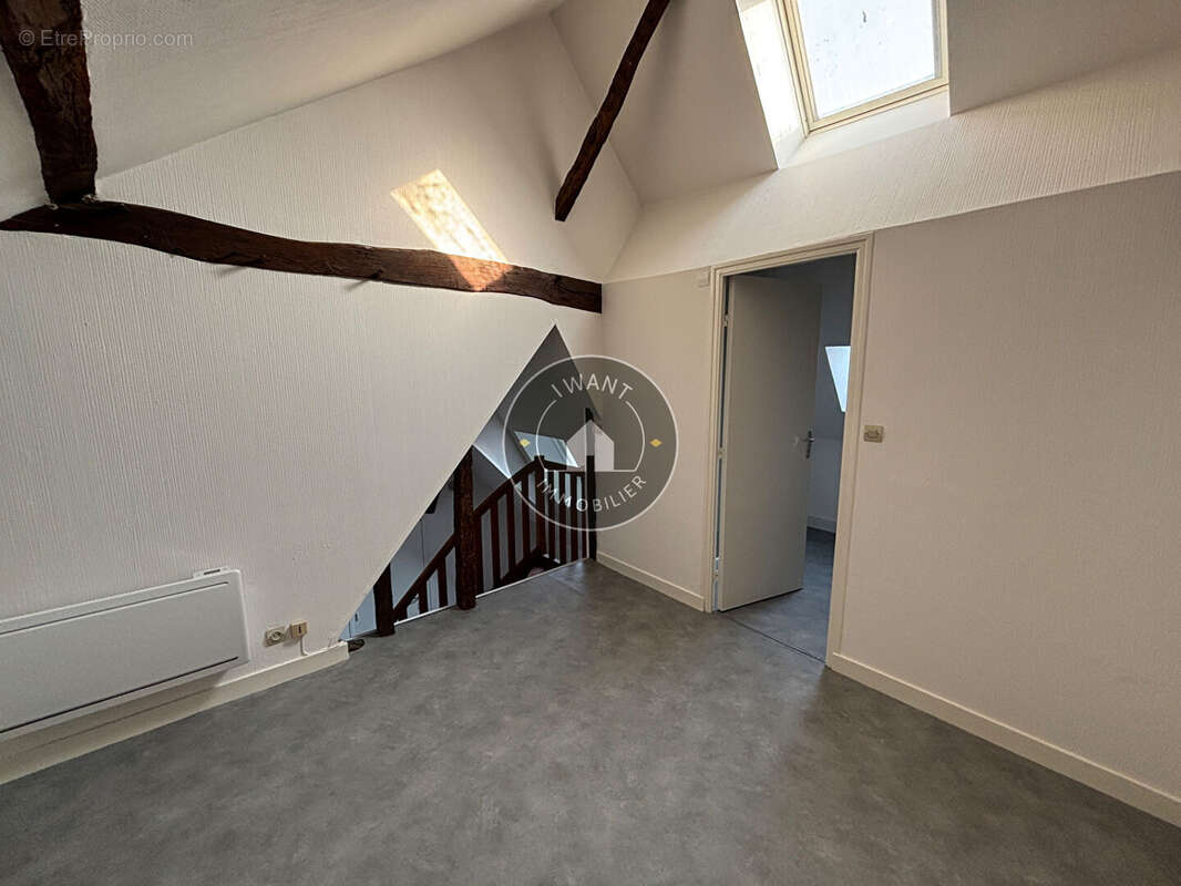 Appartement à GENNES