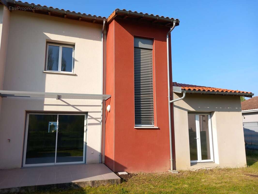 Maison à BRUGUIERES