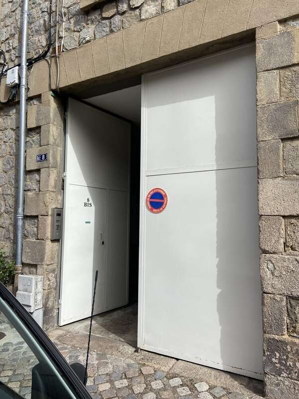 Parking 425 m² à Limoges  - photo 4