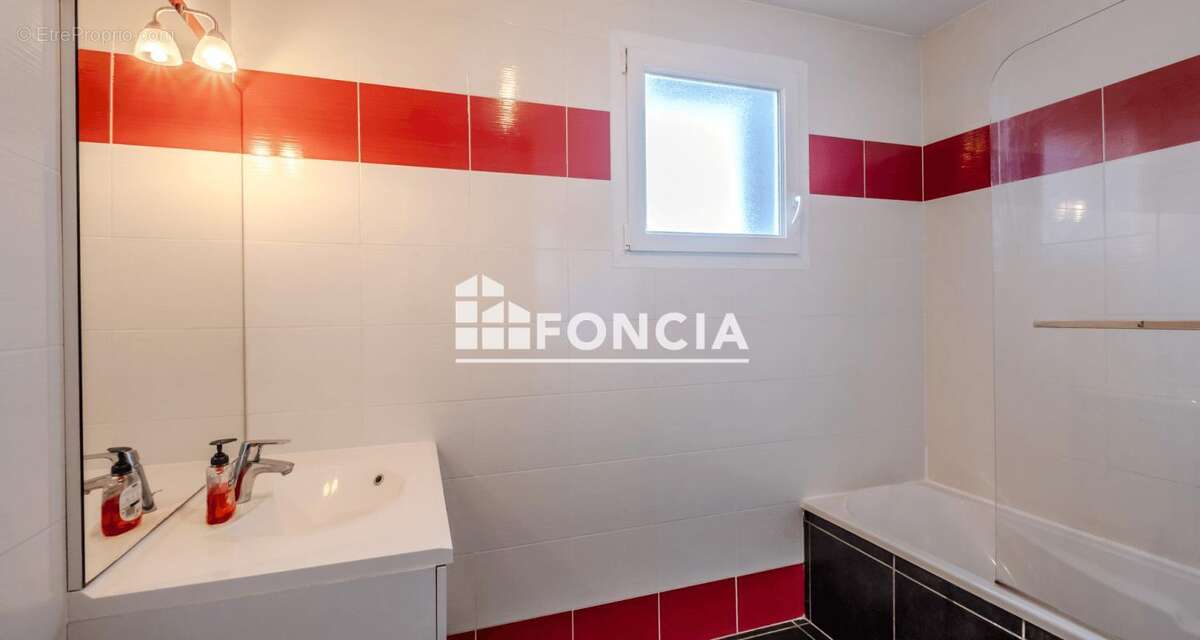 Appartement à SAINT-JULIEN-EN-GENEVOIS