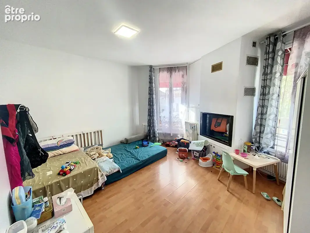 Local commercial avec appartement + maison d'habitation  168 m 2 plus 169.94 m² - photo 4