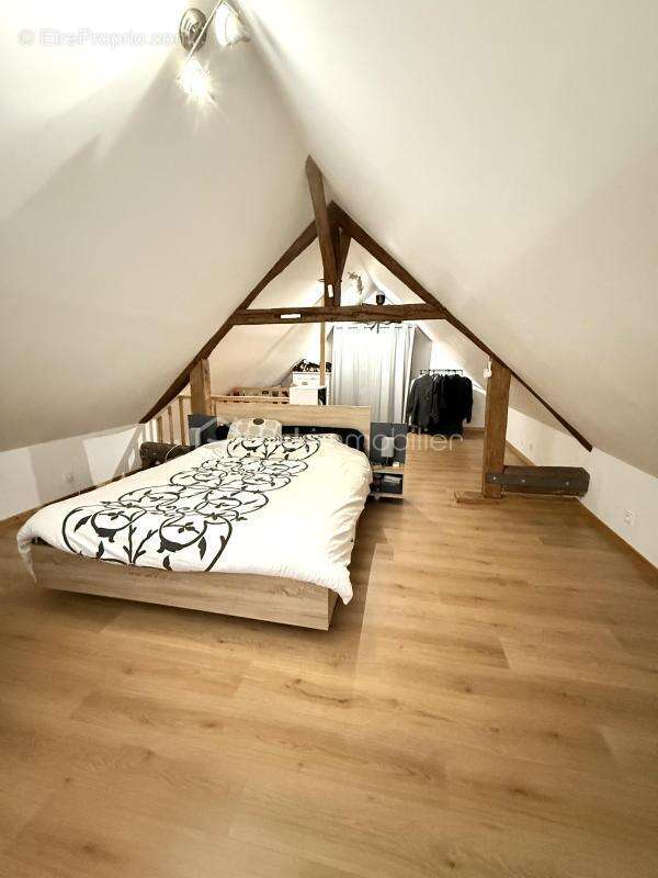 Maison à VILLENEUVE-LES-SABLONS