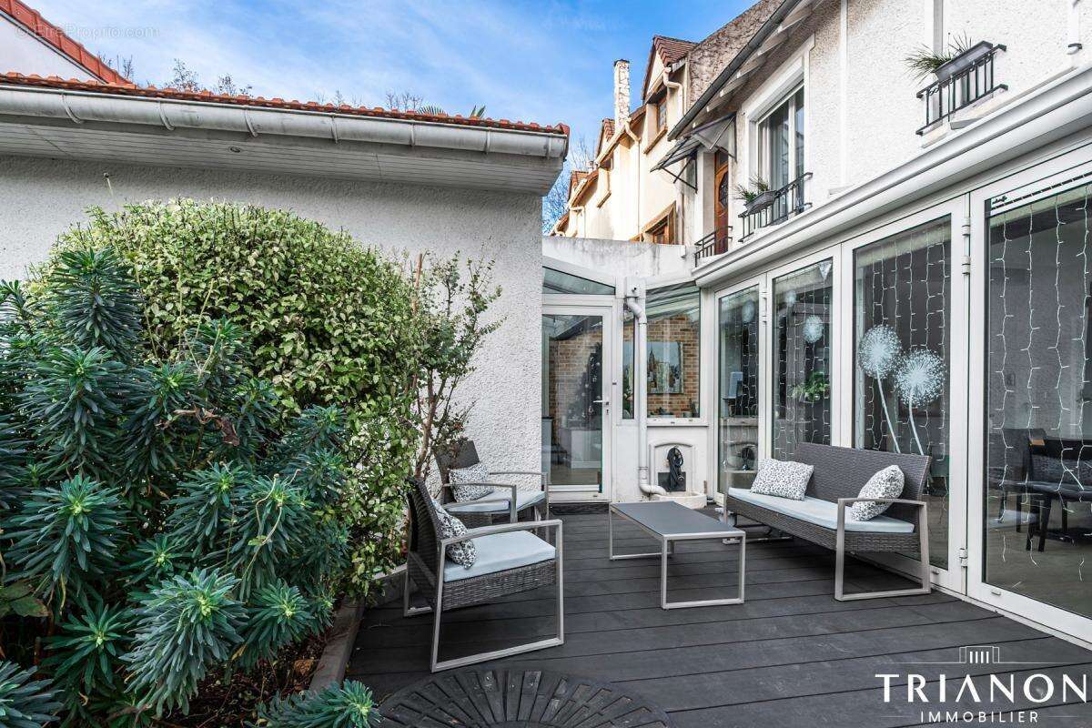 A vendre a suresnes quartier republique maison 7 pieces / 5 chambres - photo 10