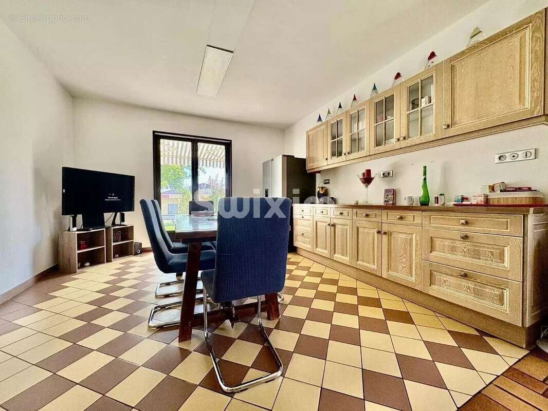 Grande maison à fort potentiel - photo 5