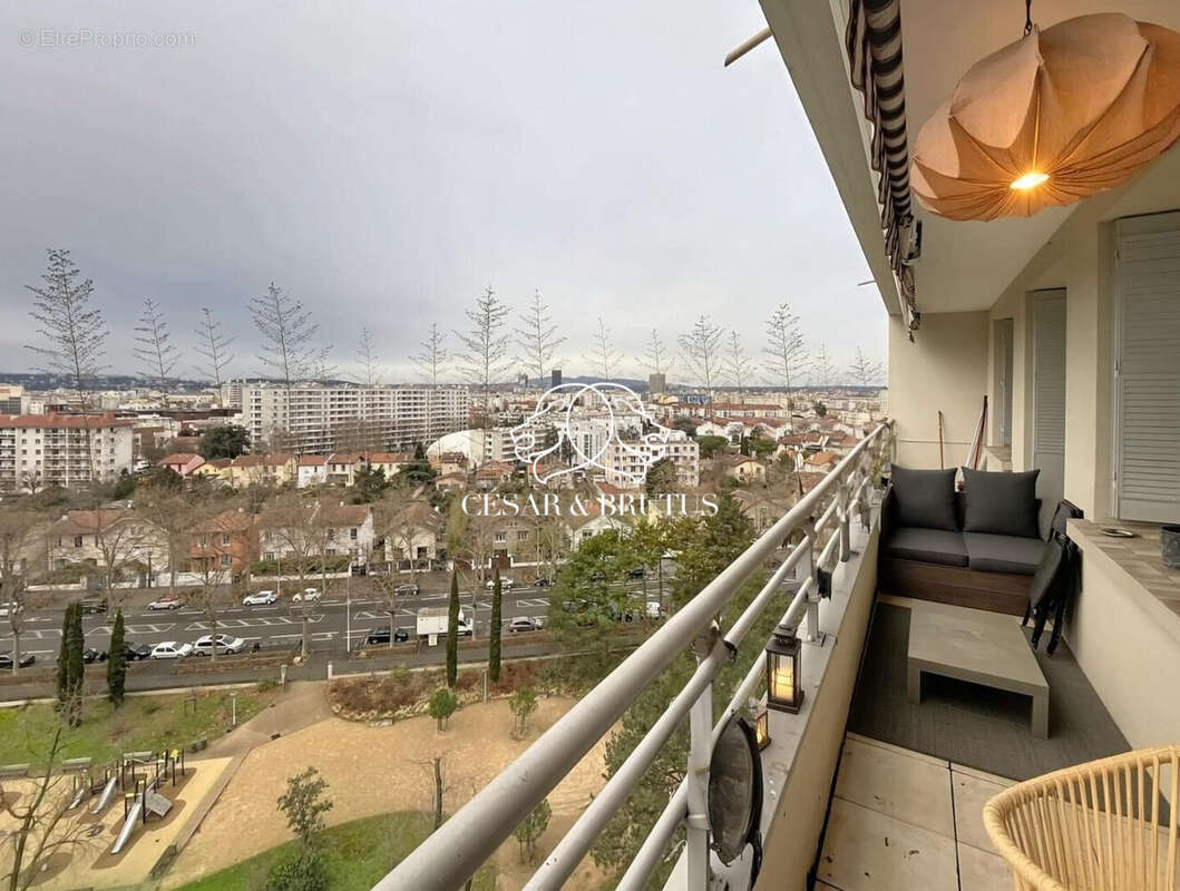 Appartement à LYON-8E