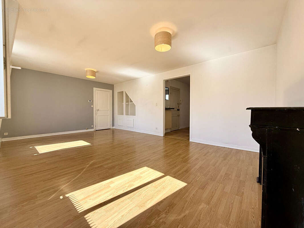 Appartement type 3 - 72.1 m² - reims bd lundy - photo 5