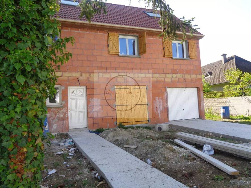 Maison à LA FERTE-GAUCHER