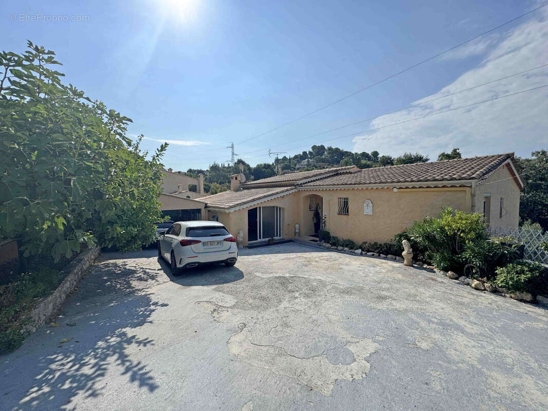 Appartement à VENCE
