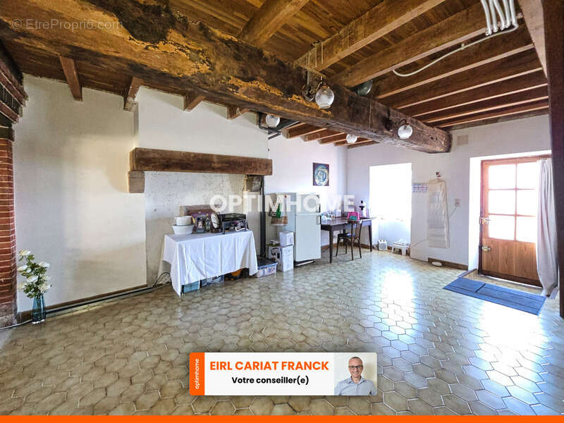 Maison à SAINT-ETIENNE-DE-FURSAC