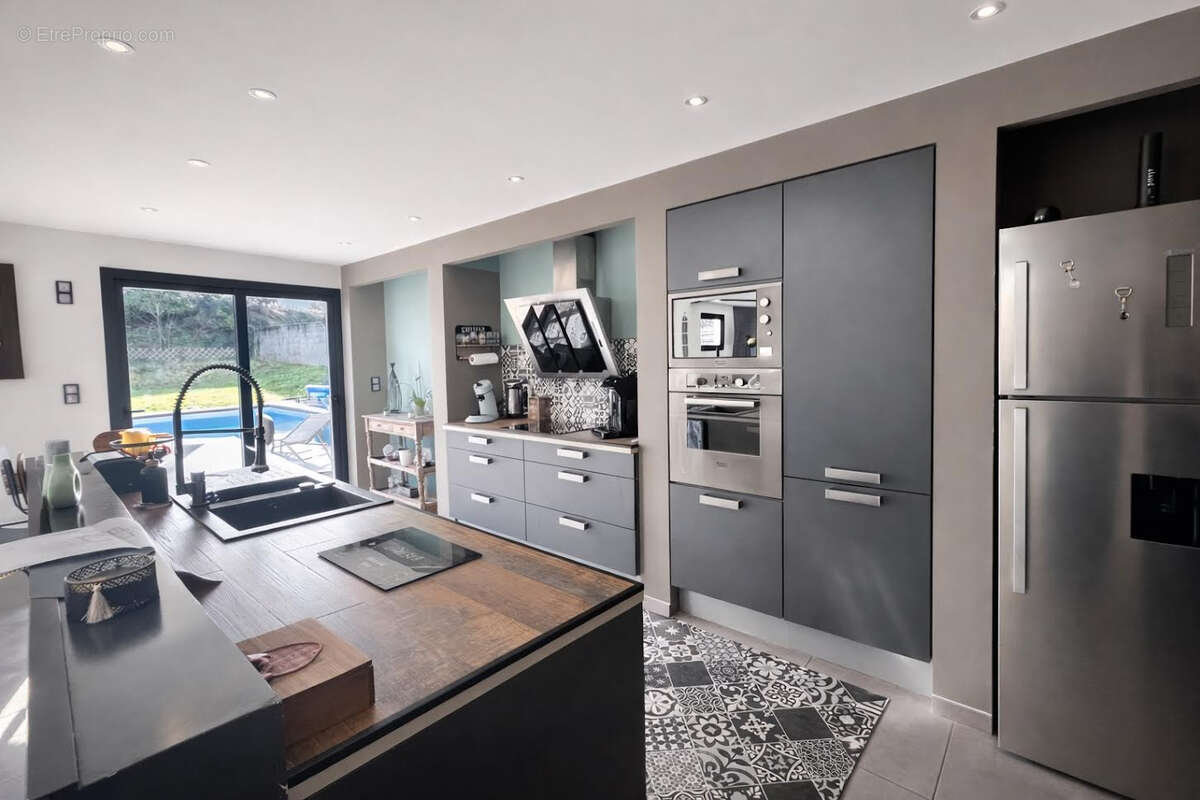 Maison à SAINTE-SOULLE