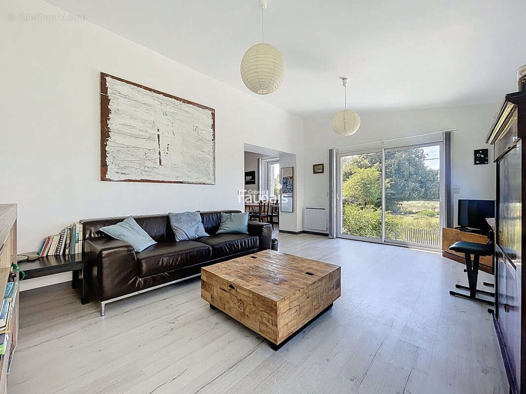 Maison 110 m² à Heugueville-Sur-Sienne  - photo 2