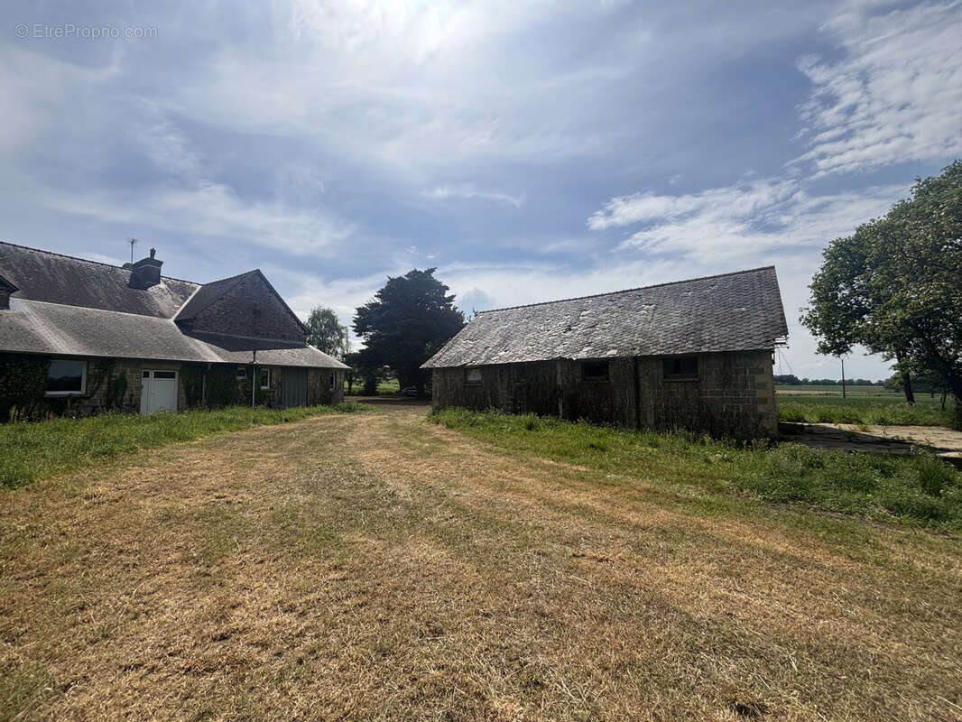 Ensemble immobilier de caractère avec dépendances à for potentiel - Bain de Bretagne - photo 7
