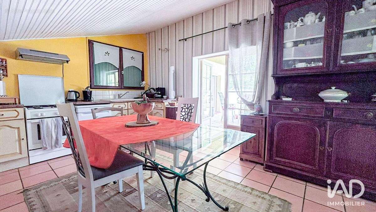 Maison 118 m² à Fontcouverte  - photo 7