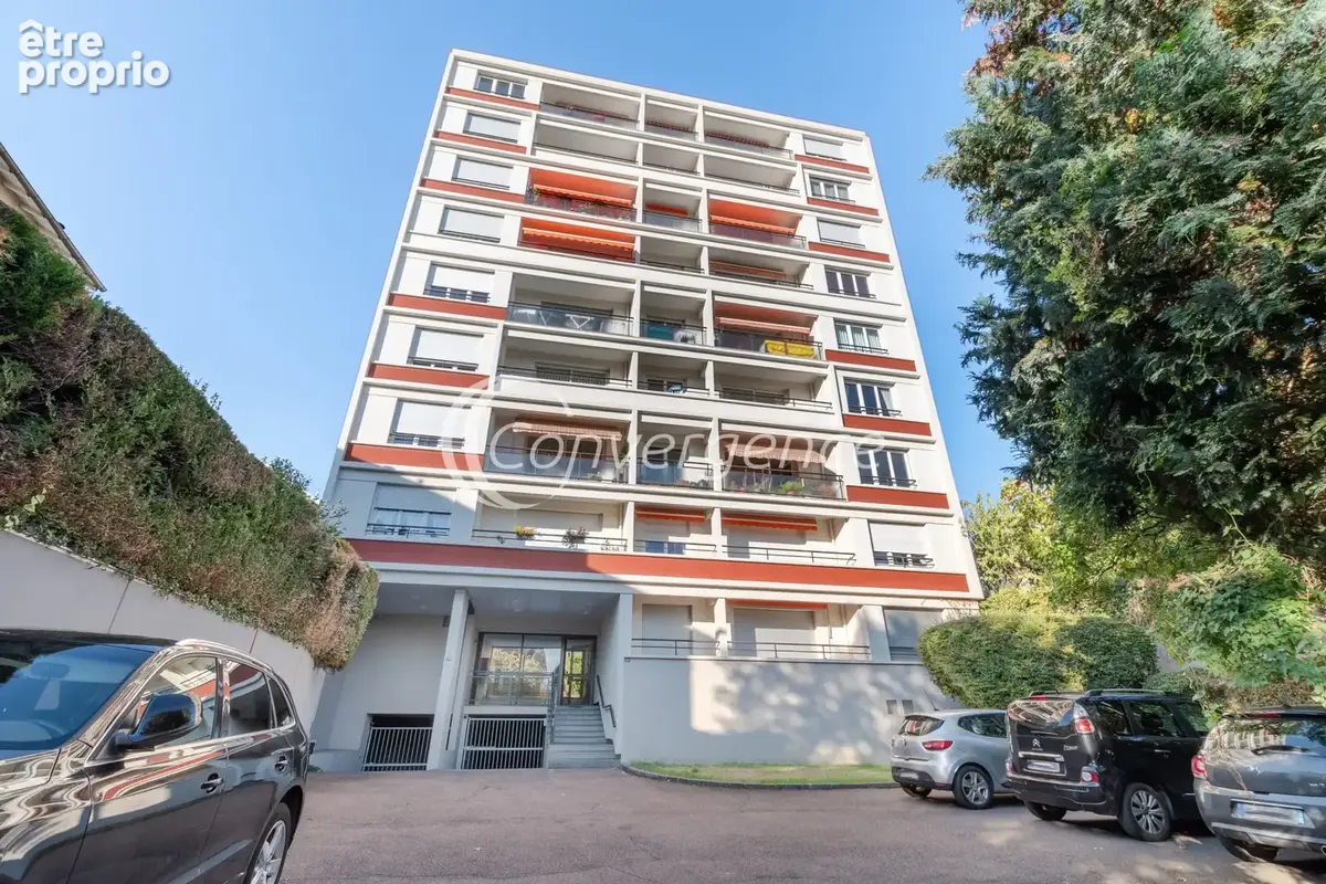Appartement T5 avec garage, balcon, ascenseur et cave - hypercentre - photo 12