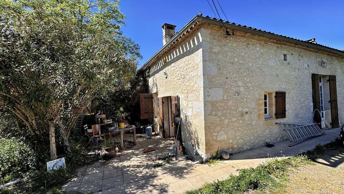 Maison à SAINT-MICHEL-DE-MONTAIGNE