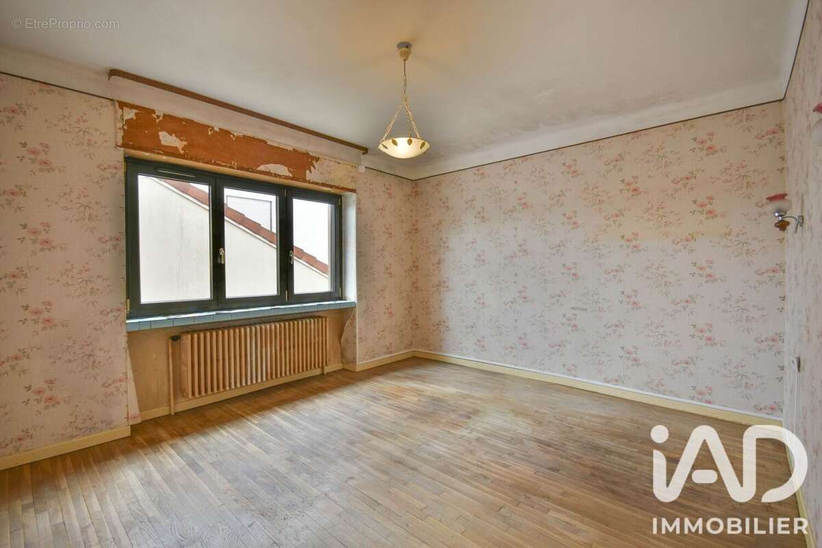 Maison 87 m² à Roncourt  - photo 7