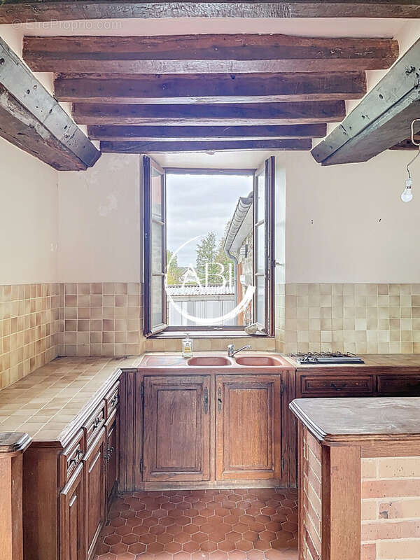 Maison à SAINT-CALAIS-DU-DESERT