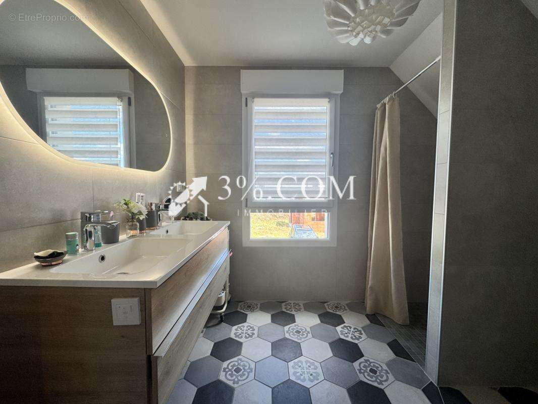 3%COM Jolie maison avec jardin de 2022 - photo 9