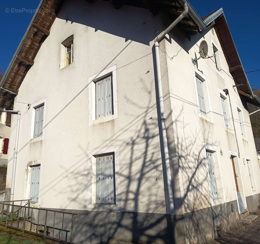 Maison à PLANCHER-BAS