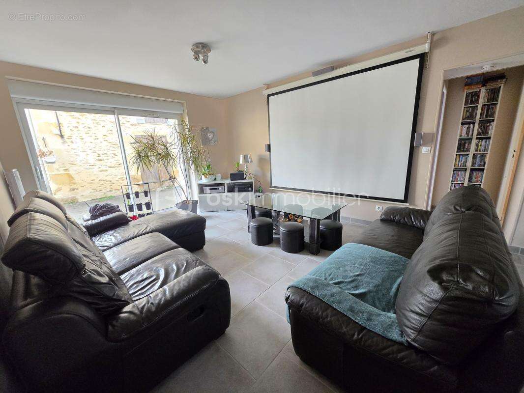 Magnifique Maison de Village de 251m² avec dépendances et piscine à Marzy - photo 9