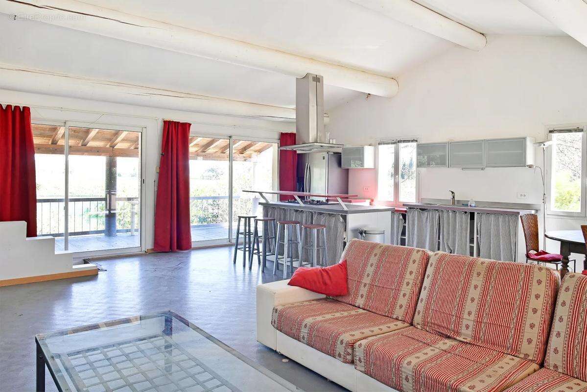 Maison à VERS-PONT-DU-GARD