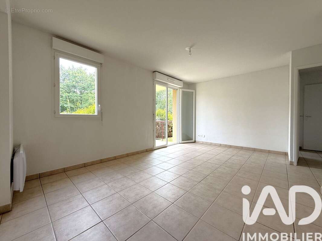 Photo 3 - Appartement à LA RIVIERE-SAINT-SAUVEUR