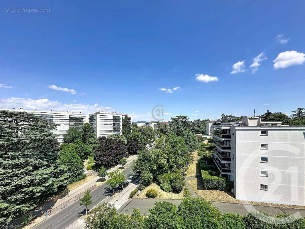 Appartement à SAINTE-FOY-LES-LYON