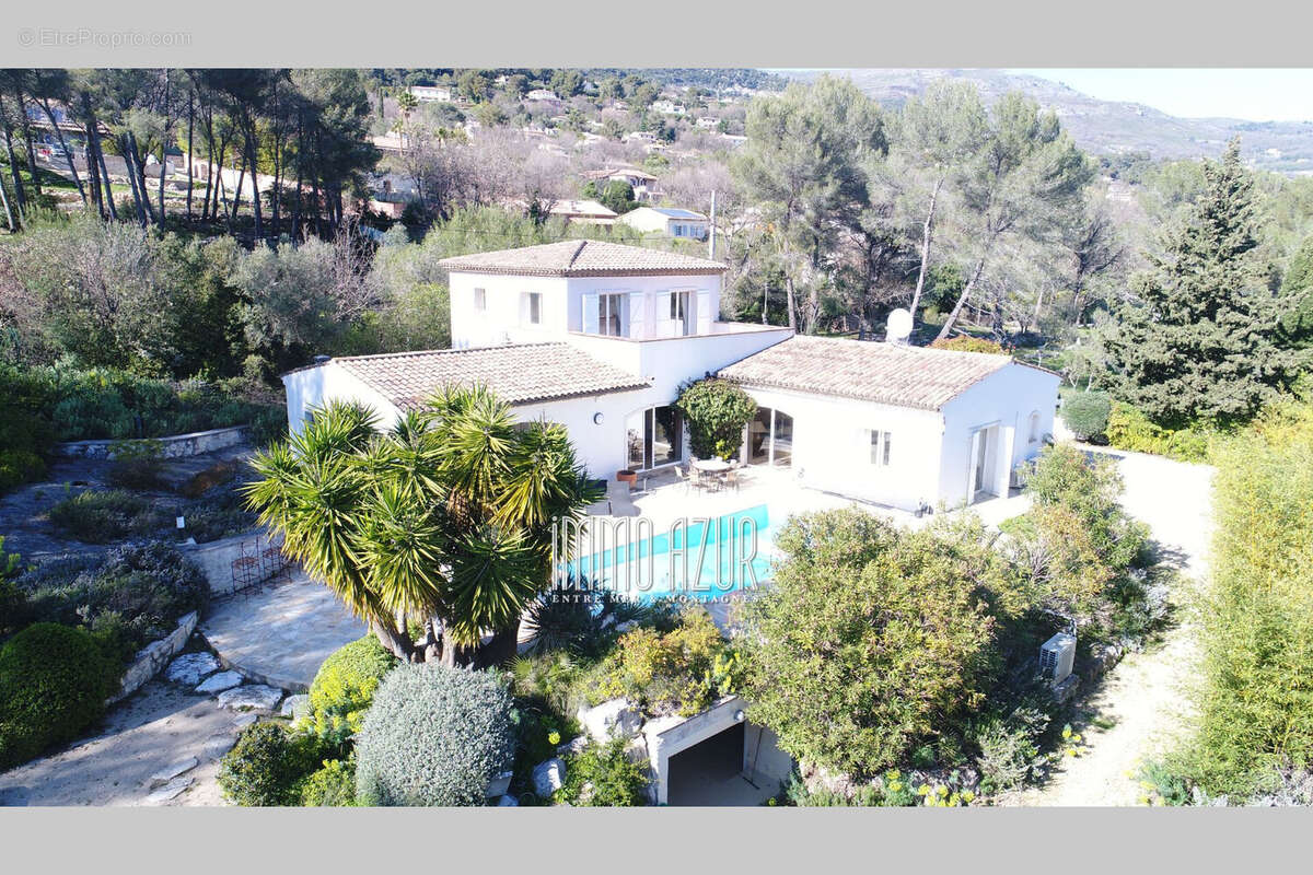 Maison à TOURRETTES-SUR-LOUP