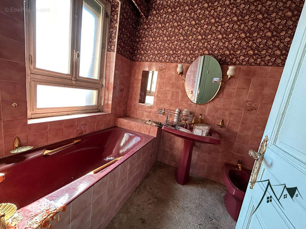 Maison à SAINT-AMAND-MONTROND