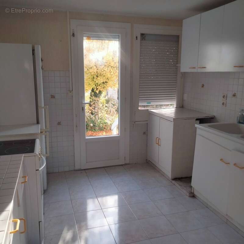 Maison à BOURCEFRANC-LE-CHAPUS