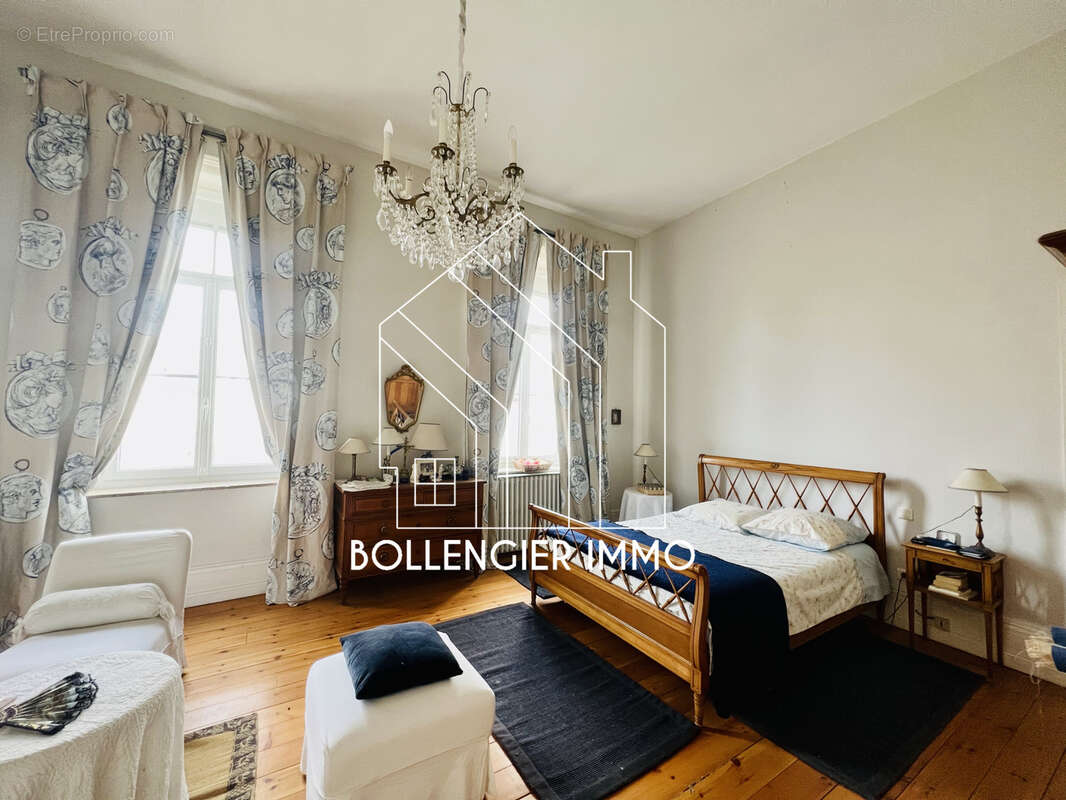 Maison à HAZEBROUCK