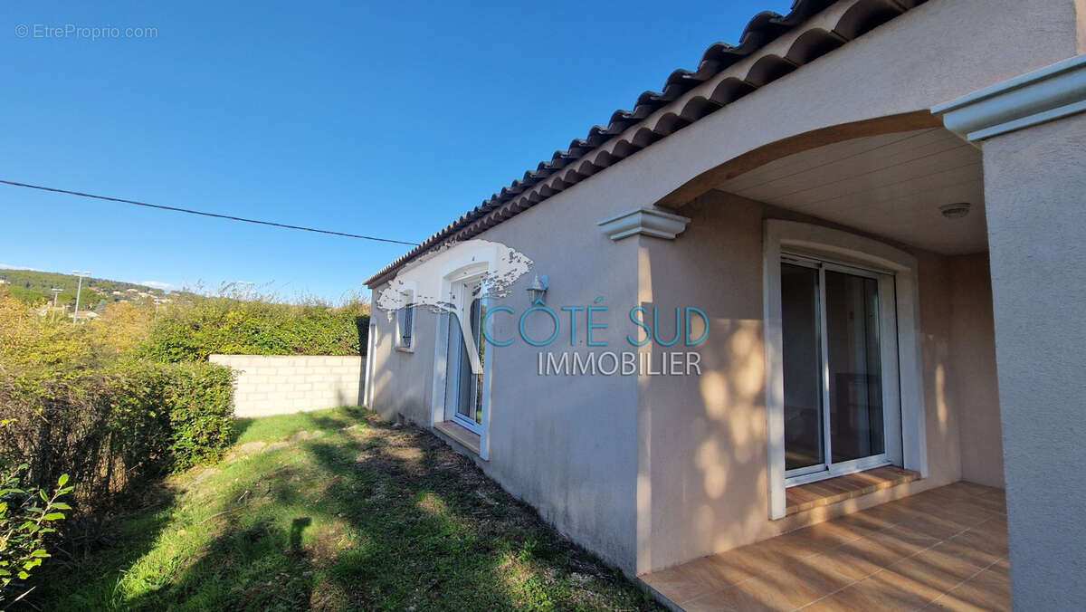Maison à LORGUES